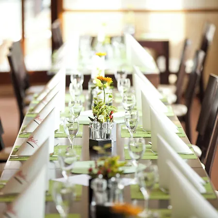 Np Ullrich 4* Elfershausen