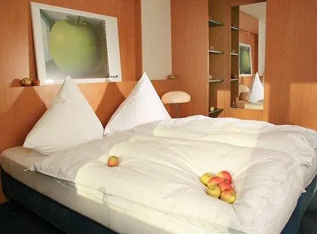 Np Ullrich 4* Elfershausen